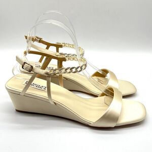 Badgley Mischka Size 9.5 Ivory Satin Jeweled Wedges Dress‎ Sandals Heels Shoes